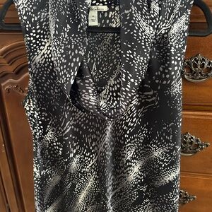 Kenneth Cole Elegant Black and White Women's blouse.